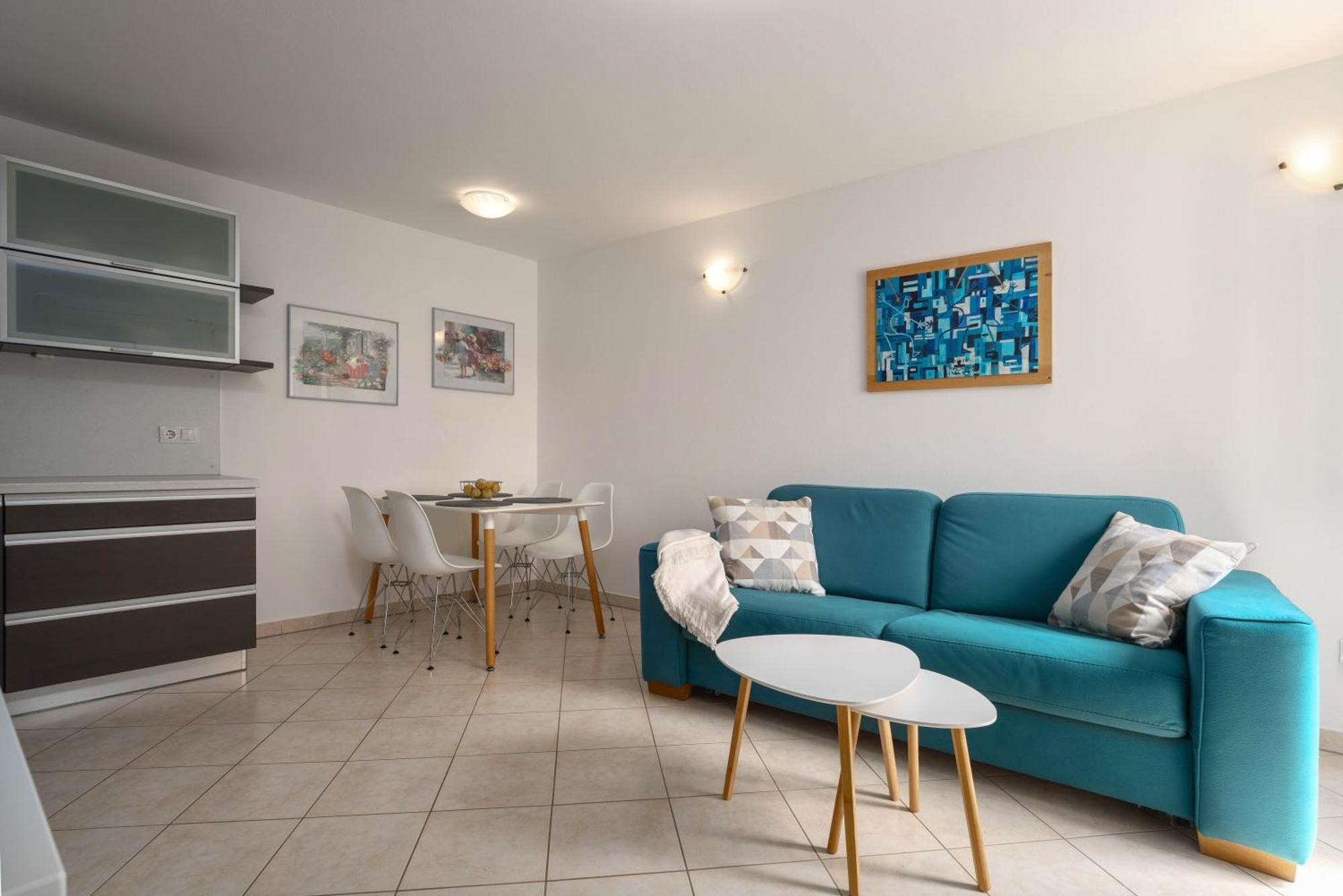 Degrassi Square Apartments (Adults Only) Vrsar Εξωτερικό φωτογραφία