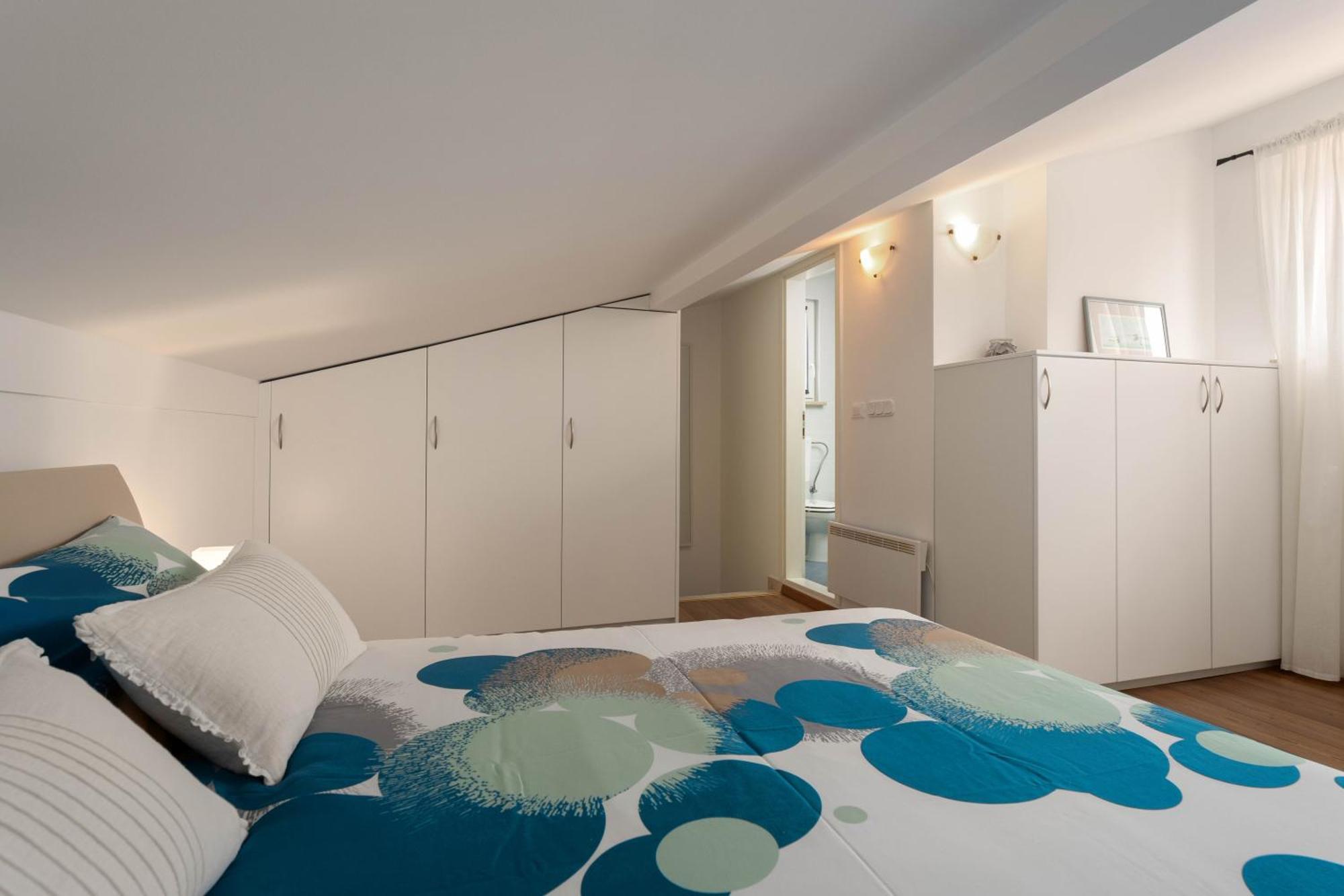 Degrassi Square Apartments (Adults Only) Vrsar Εξωτερικό φωτογραφία